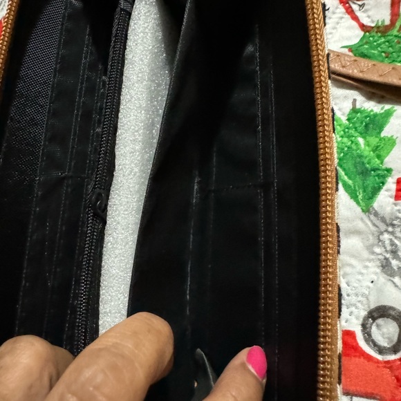 Wallets - Picture 4 of 4